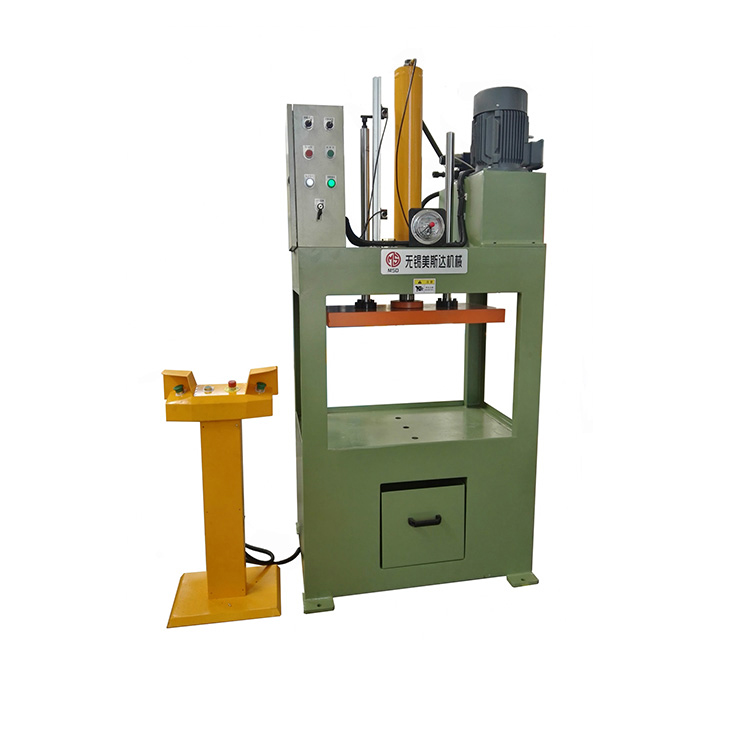 10T油漆桶四柱液压机