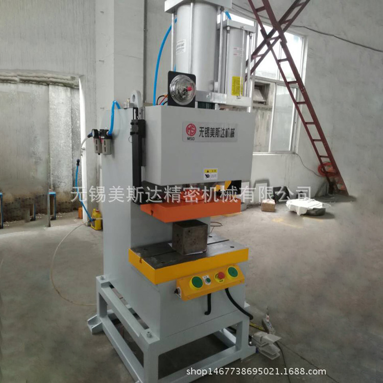 QY-40T单柱气液增压机